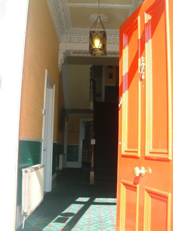 مبيت وإفطار دون لاوجير Claremont House المظهر الخارجي الصورة
